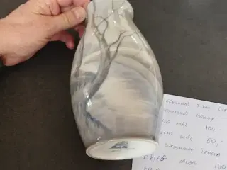 B&G vase