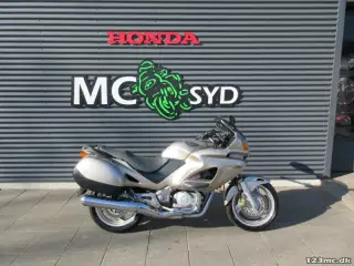 Honda NT 650 Deauville MC-SYD BYTTER GERNE