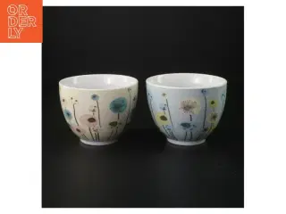 Sæt med 2 skåle med blomsterdesign (str. H. 8,5 cm. ø. 11,5 cm)