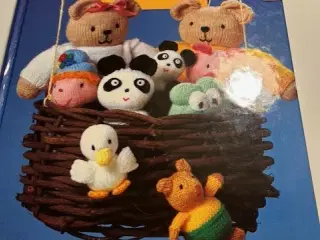 Strikkebog med opskriter på