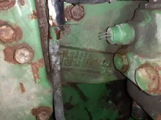 John Deere 2840 Koblingshus AT26778