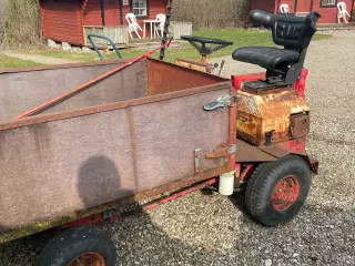 Farmertruck kirkegårdstraktor