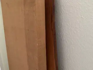 Hylder i træ