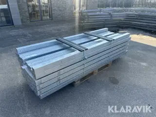Galvaniserede stolper 51 styk. 2,5m. lange
