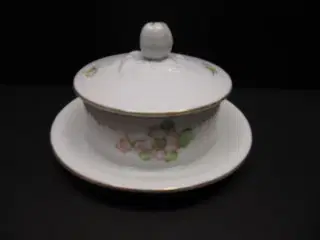 Prinsesse Margrethe (Æbleblomst) Smørskål 14½x9 cm. BG 196