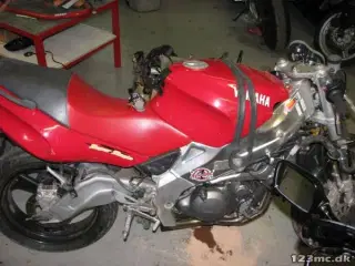 Yamaha SZR660