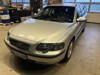 Volvo V70 2,4 