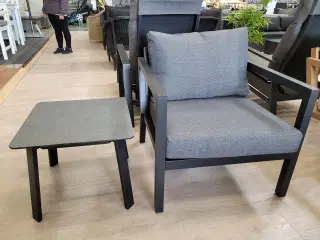 Loungesæt 2 lænestole og et bord
