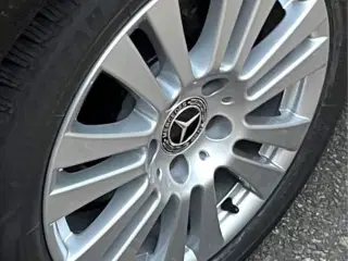 Mercedes 16” alufælge med vinterdæk
