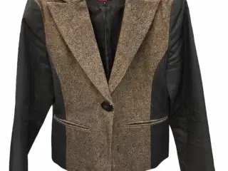 Blazer, str. 42, ST-MARTINS