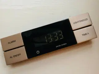 Jacob Jensen digitalt ur alarm