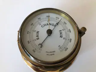 Skibsbarometer i messing