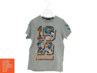 T-Shirt fra Hummel (str. 134 cm)