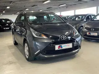 Toyota Aygo 1,0 VVT-I X-Play + X-Touch 69HK 5d