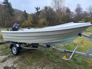 Jolle med Tohatsu motor 15 hk og trailer