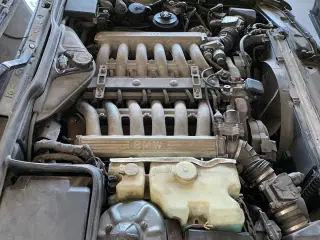 BMW 750i 5,0 V12 aut.