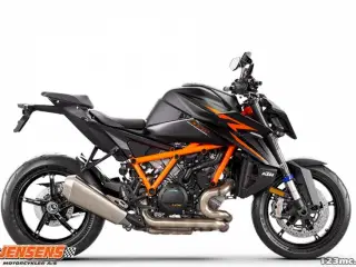 KTM 1390 Super Duke R EVO