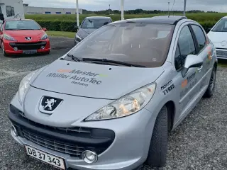Peugeot 207 1,6 VTi Premium