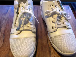 Aldo sneakers
