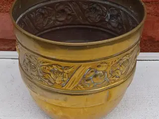 Antikke blomsterskjulere, pendler mm.