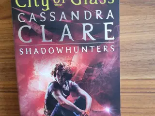 The Mortal Instruments serien, Cassandra Clare