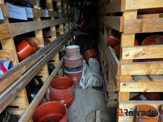 - - - 20 fods container med indhold