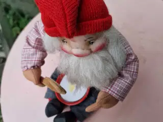 Nisse med risengrødsfad