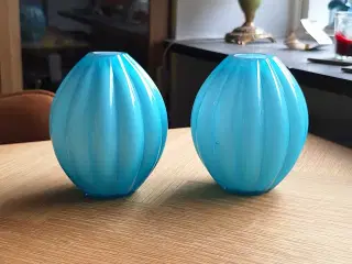Lyseblå glasvaser 