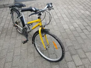 Barnecykel med 16 Gear