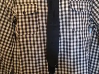 Skjorte med slips, tern hvid/sort, str. findes i f