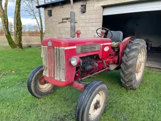International B 414 diesel traktor