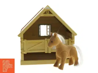 Sylvanian stald og hest (str. 19x20x15 cm)