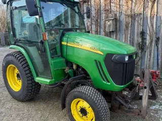 John Deere 3520 007 med Stensballe frontlift