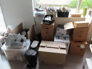Køkkenudstyr, maskiner m.v. (se billeder)
