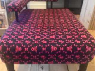 Smuk hundesofa til mellem hund dyr.