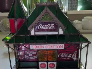 Coca Cola Glashus med lys