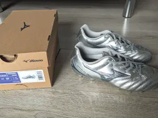 Mizuni Monarcida Neo III fodboldstøvler