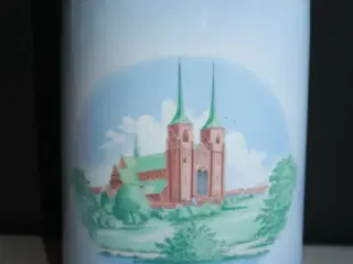 Vase med Roskilde Domkirke og Dybbøl Mølle 