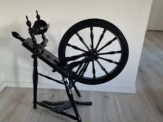 Sort blank spinde rok.