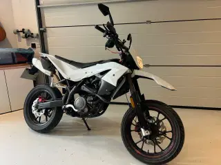 Generic Tr 125 - nysynet og på plader