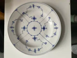musselmalet riflet tallerkner fra 1970erne