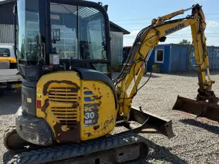 Komatsu PC30MR-2