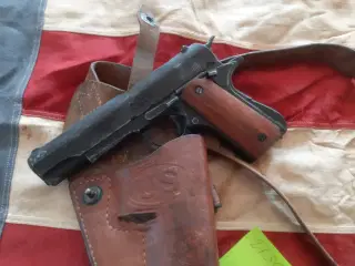 US WW2 Skulder hylster med Deco 1911 A1