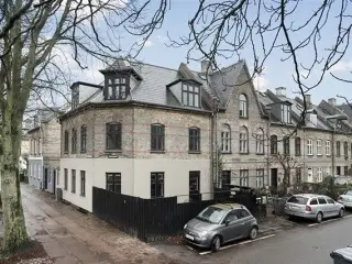 Stort hjørnerækkehus centralt beliggende, København Ø, København
