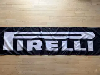 Flag med Pirelli