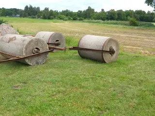  Tromle, tredelt i cement/jern
