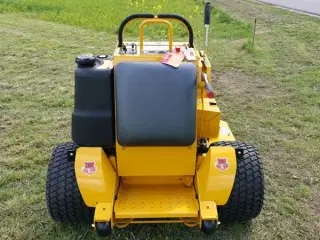 Hustler Super S 48 RD