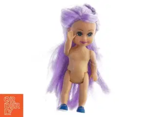 Lille dukke med lilla hår fra Barbie (str. 11 cm)