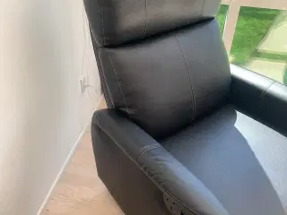 2 lænestole med trinløs vippefunktionen 