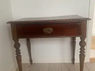 Konsolbord og stol